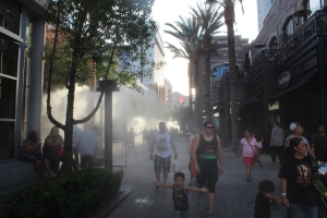 Walking through the cooling mists on the LINQ promenade.