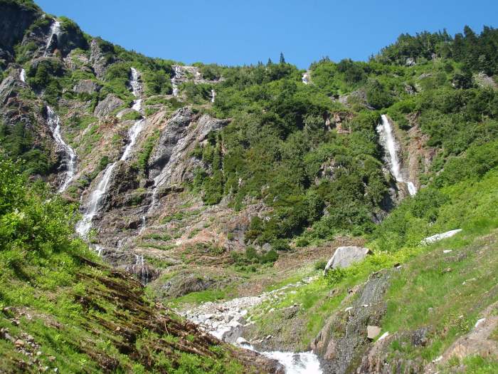 If successful, the trail would reveal a side of the Sunshine Coast unfamiliar to most residents, including a series of spectacular waterfalls between Pokosha Pass and Clowhom Valley.
